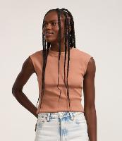 Blusa sem Manga em Ribana com Ombro Deslocado - 2