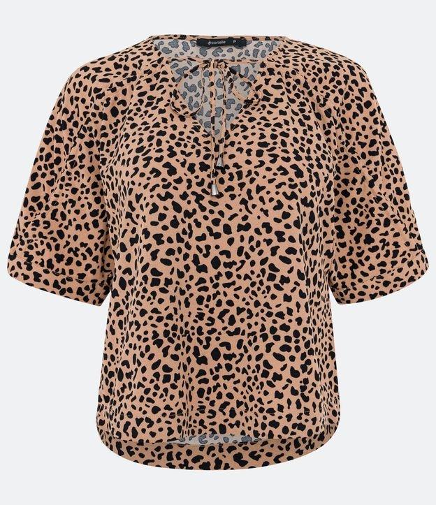 Blusa em Crepe com Decote V com Amarração e Estampa Animal Print - 2