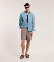 Bermuda Cargo em Algodão com Textura e Bolsos Laterais - 2