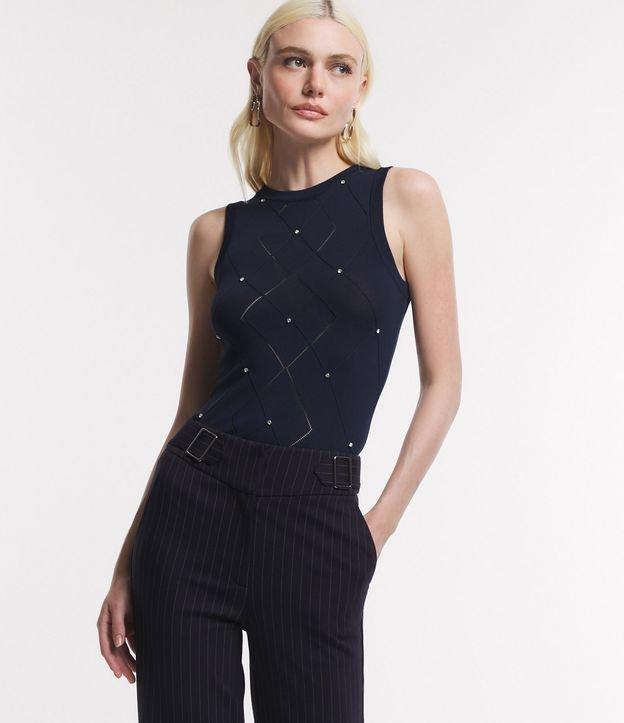 Blusa em Viscose com Texturas e Aplicação de Strass - 1