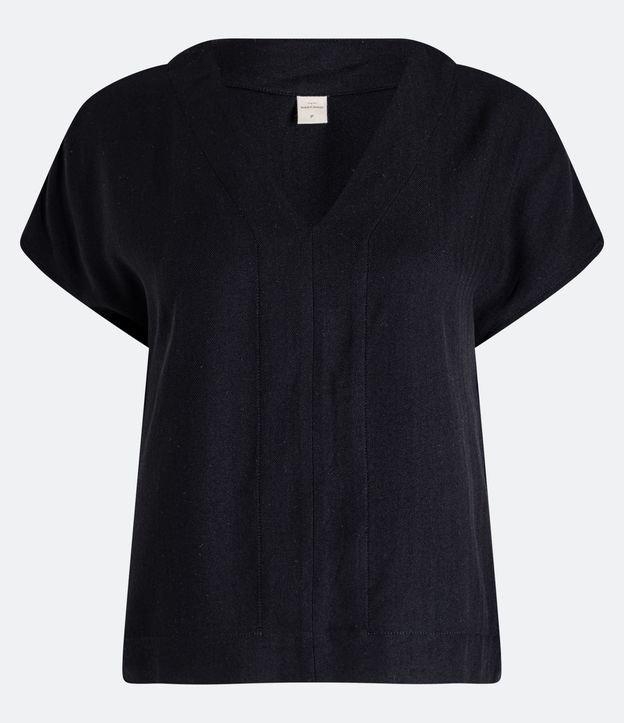 Blusa em Viscose com Decote V - 2