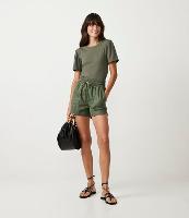 Short Runner em Liocel com Bolsos Aplicados - 1