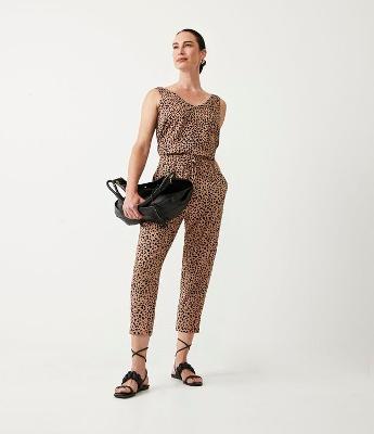 Calça Fluida com Amarração no Cós e Estampa Animal Print Oncinha