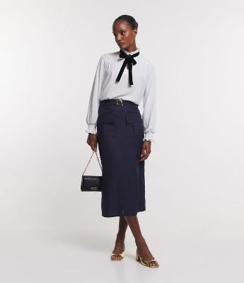 Saia Midi Alfaiatada com Cinto e Bolsos Frontais