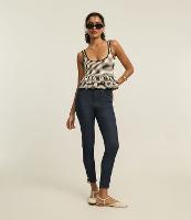 Calça Skinny Jeans com Pespontos Contrastantes e Botões na Barra - 4