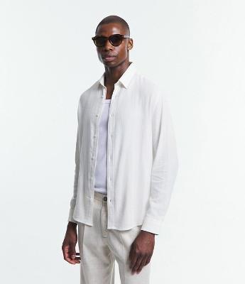 Camisa Regular em Tricoline com Textura de Listras