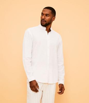 Camisa Comfort em Linho com Gola Padre