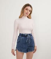 Blusa em Viscose Texturizada com Gola Alta e Manga Longa - 1