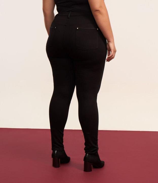Calça Super Skinny em Ponto Roma com Bolsos Curve & Plus Size - 3