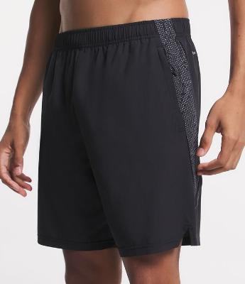 Bermuda Esportiva com Bolsos com Zíper e Recortes Laterais