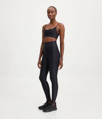 Calça Legging Esportiva com Textura Canelada e Recortes