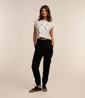 Calça Jogger Cintura Alta com Detalhe de Fivela e Bolsos Cargo - 3