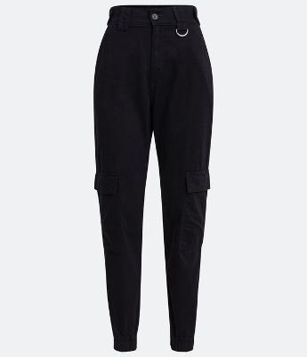 Calça Jogger Cintura Alta com Detalhe de Fivela e Bolsos Cargo