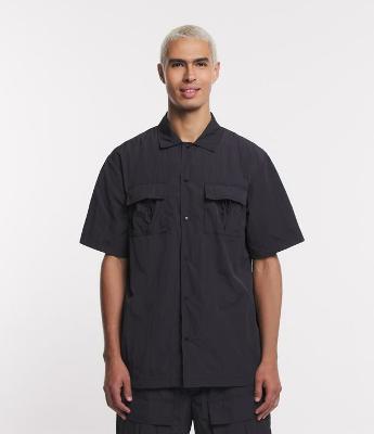 Camisa Oversized com Textura e Bolsos com Regulador de Elástico