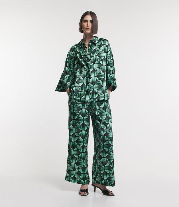 Calça Wide Leg Acetinada com Amarração e Estampa Geométrica - 1