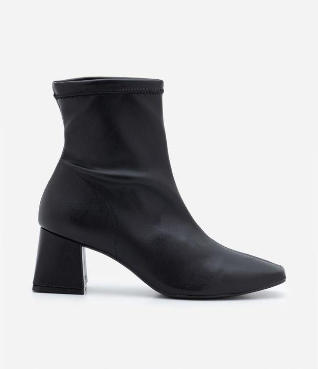 Bota Salto Bloco Médio com Cano Baixo e Bico Quadrado - 1