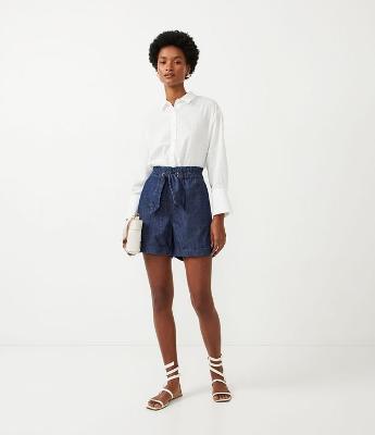 Bermuda em Jeans com Cós Elástico e Amarração