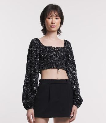 Blusa Cropped em Viscose Poá e Busto Franzido