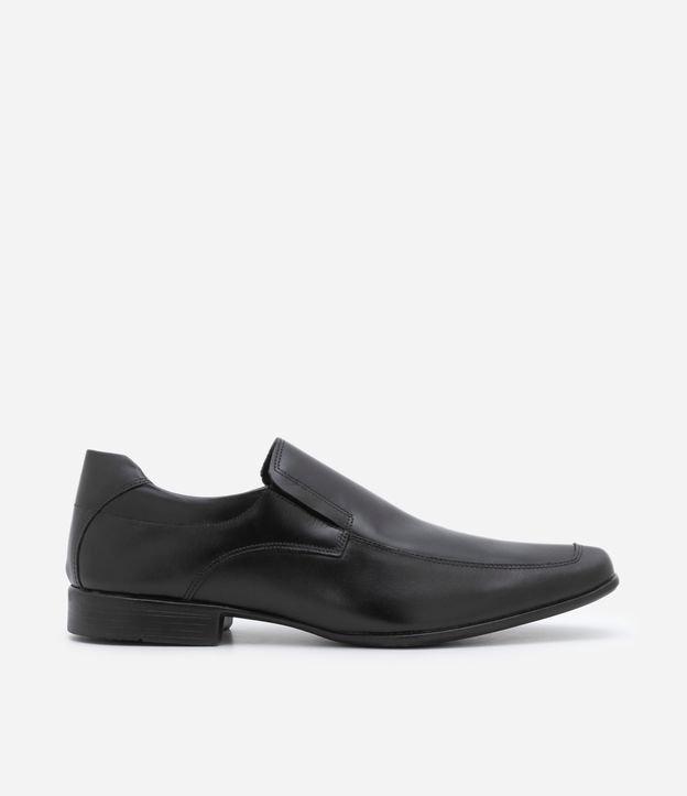 Sapato Slip On em Couro com Recortes e Bico Quadrado - 1