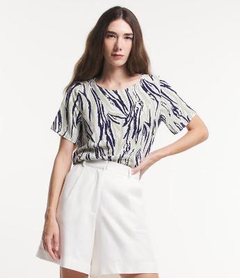 Blusa Manga Curta em Viscose com Estampa de Zebra Diferenciada