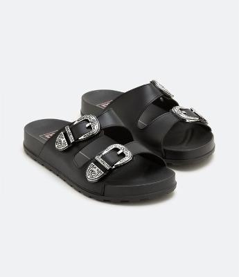 Sandália Rasteira com Fivelas Trabalhadas Moleca