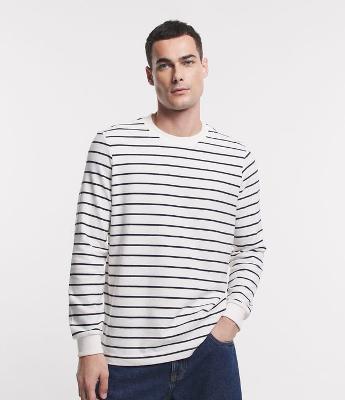 Camiseta Regular em Algodão Texturizado e Estampa de Listras