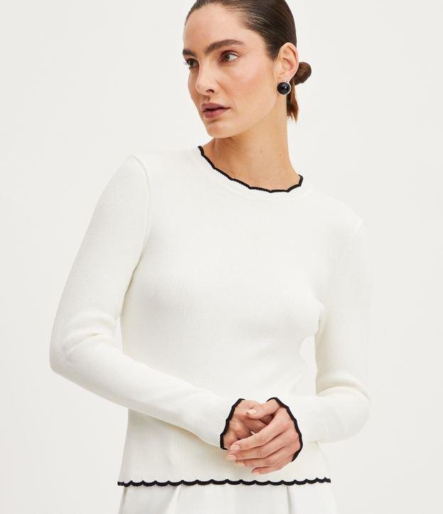 Blusa em Tricô com Detalhes em Ondinhas Contrastantes nas Barras - 1