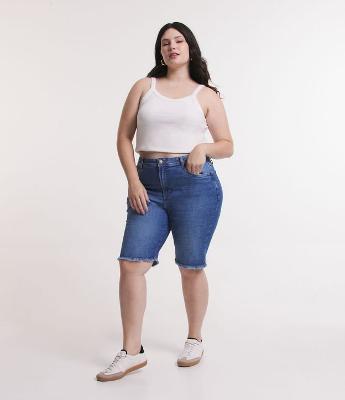 Bermuda Ciclista Jeans com Barra Desfiada Curve & Plus Size