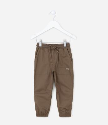 Calça Infantil em Sarja com Bolsos e Recortes - Tam 1 a 5 anos