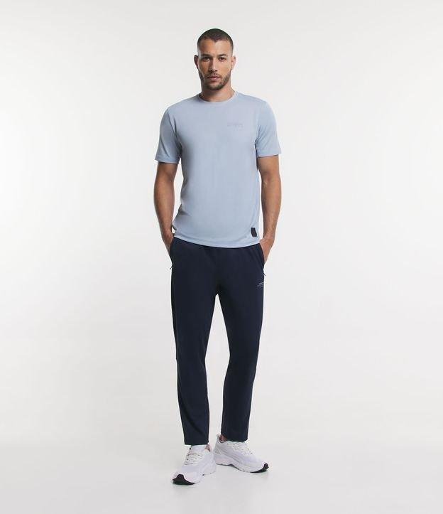 Calça Esportiva em Microfibra com Lettering e Recortes - 1