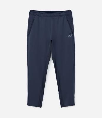 Calça Esportiva em Microfibra com Lettering e Recortes