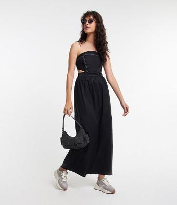 Vestido New Midi em Tricoline com Recorte Vazado e Pespontos