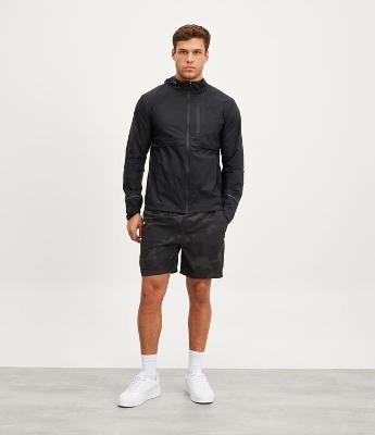 Bermuda Esportiva com Estampa Camuflada e Zíper no Bolso