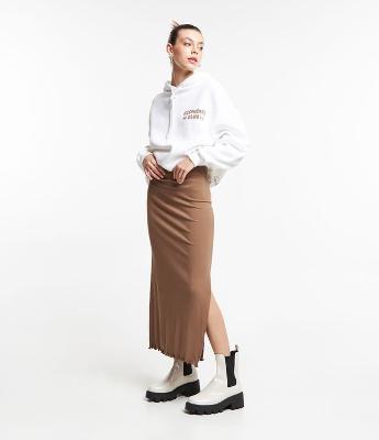 Saia Midi em Ribana com Fenda e Barra Picot