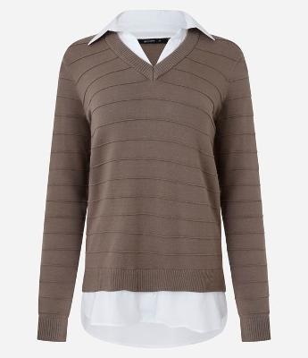 Blusa Texturizada em Tricô Leve com Barra e Gola de Camisa