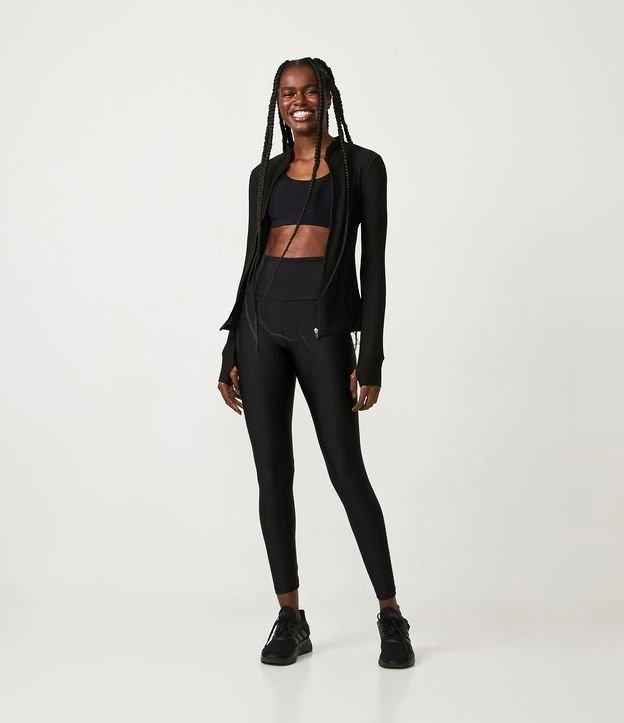 Jaqueta Esportiva em Malha Texturizada com Zíper e Bolsos - 3