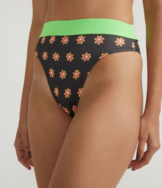 Short Hot Pants Floral Cavado com Cós Contrastante - 1
