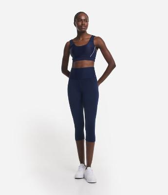 Calça Corsário Esportiva Básica em Microfibra com Cós Amplo