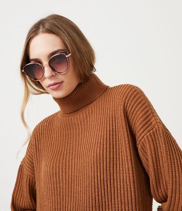 Óculos de Sol Gateado com Detalhe Animal Print e Ponteira Extra Longa - 1