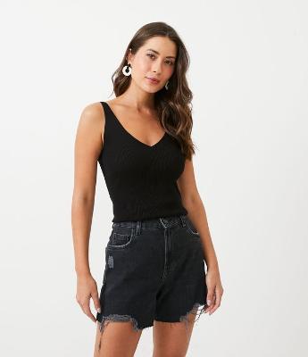Blusa Regata Canelada em Tricô Leve com Decote V