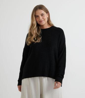 Suéter em Tricô Texturizado com Cava Deslocada