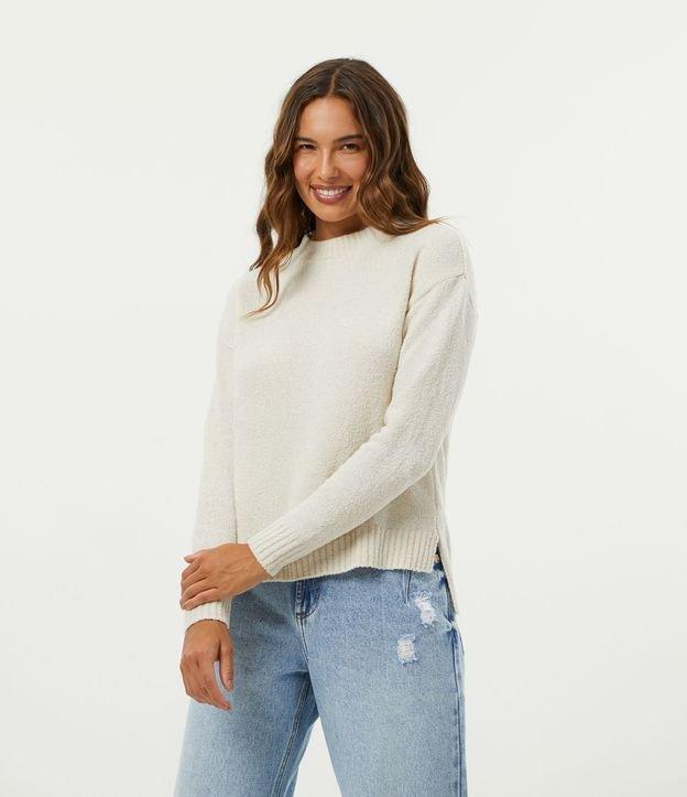 Suéter em Tricô Texturizado com Cava Deslocada - 1