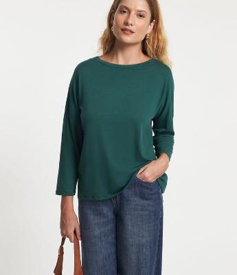 Blusa em Viscose com Cava Deslocada