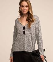 Blusa em Meia Malha Texturizada com Decote V - 3