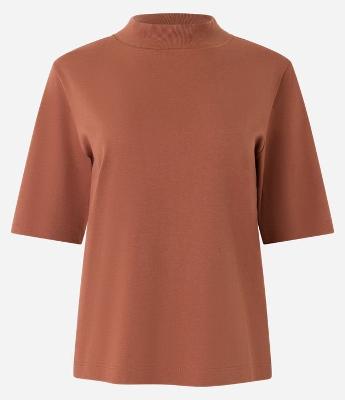 Camiseta em Algodão com Golinha Alta e Manga Curta