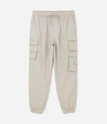 Calça Jogger em Poliamida com Bolsos Laterais