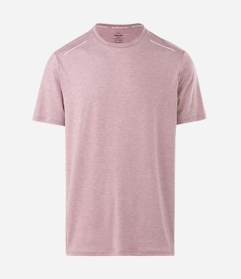 Camiseta Esportiva com Tecnologia Dry e Detalhes Refletivos