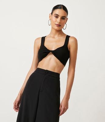 Blusa Regata Cropped em Tricô com Busto Torcido