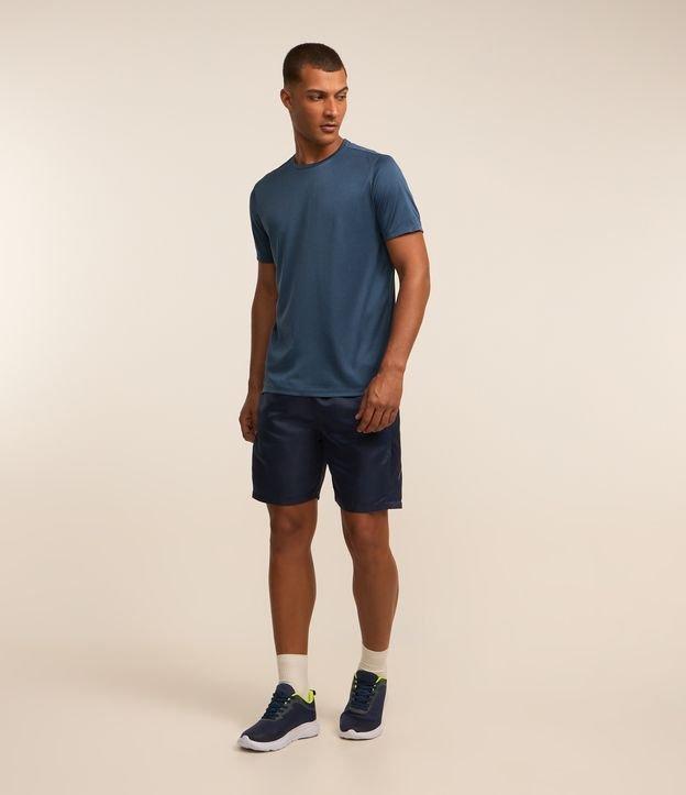 Bermuda Esportiva Básica com Cós Elástico e Telinha Lateral - 2