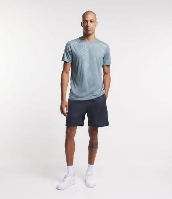 Bermuda Esportiva Básica com Cós Elástico e Telinha Lateral